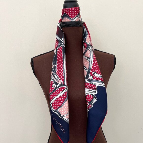 New Louis Vuitton Trunks & Luggage Monogram Blue Red Pink Silk Scarf - Picture 14 of 15